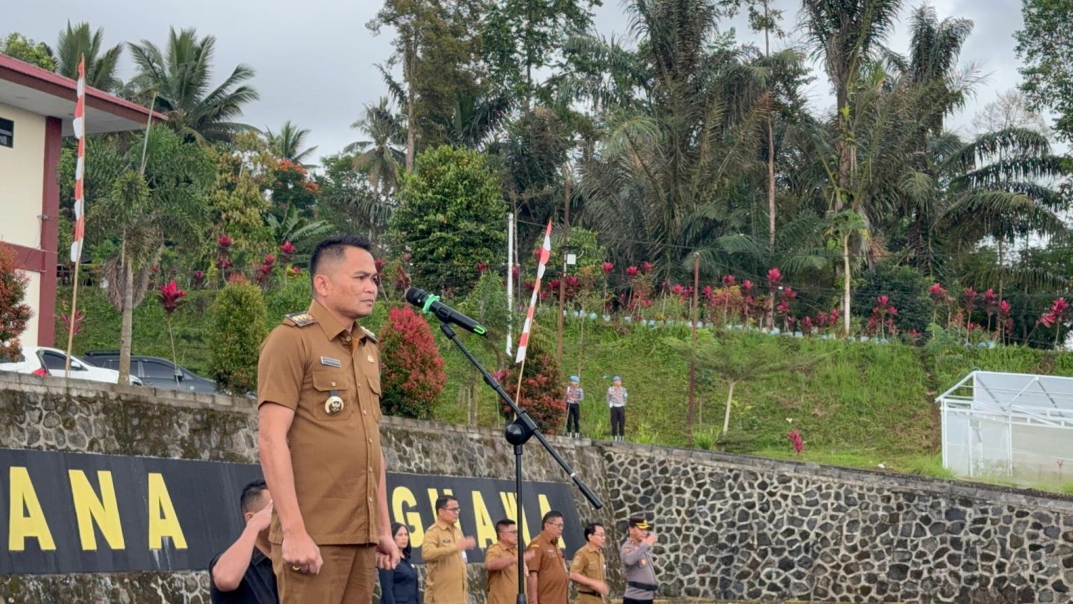 Bupati Ronald Kandoli Pimpin Upacara di Polres Mitra, Tekankan Pentingnya Sinergi Jaga Keamanan Daerah