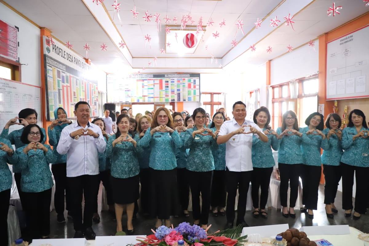 Bupati Dampingi Tim Penilai Lomba UP2K di Pangu Satu, Sebut PKK Motor Penggerak Ekonomi Keluarga