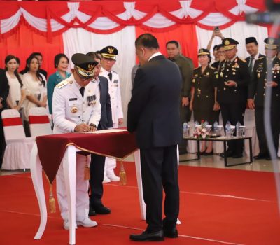 Gubernur Sulut Olly Dondokambey Resmi Melantik Ronald Sorongan Penjabat (Pj) Bupati Minahasa Tenggara